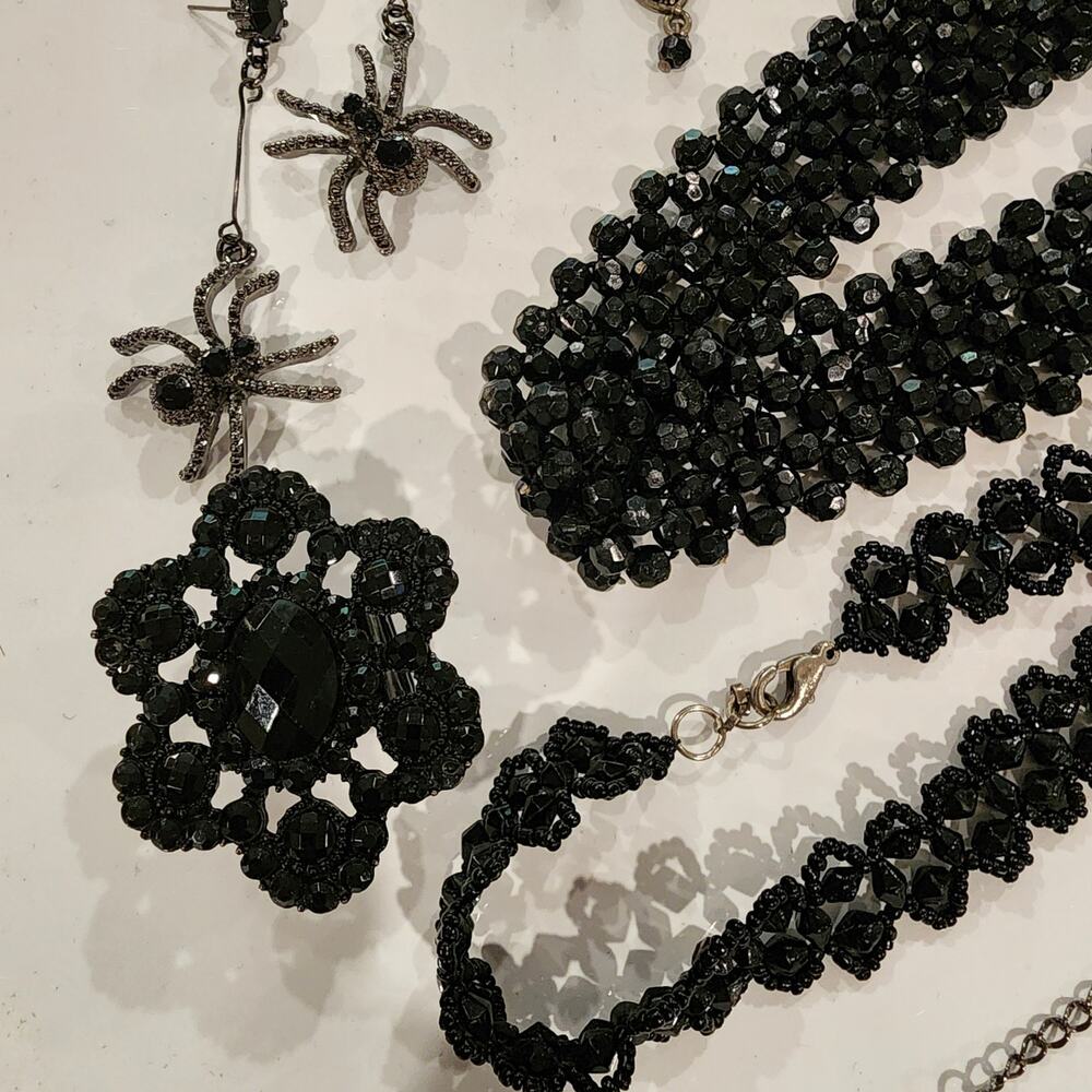 Goth Jewelry Lot 7 Pc Black Faceted Chokers Spiders Cross Victorian Revival